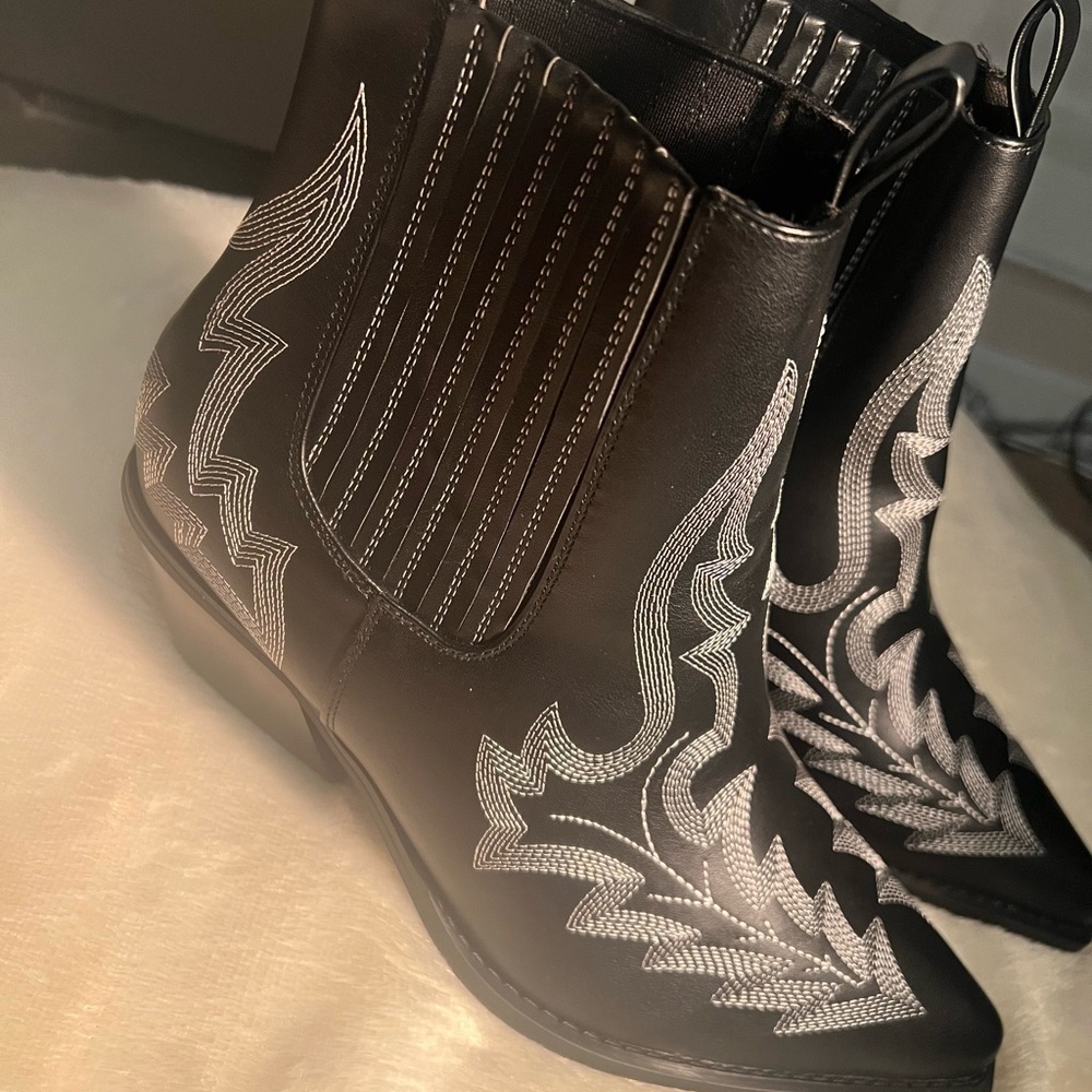 Western Roxanne contrast stitch boots